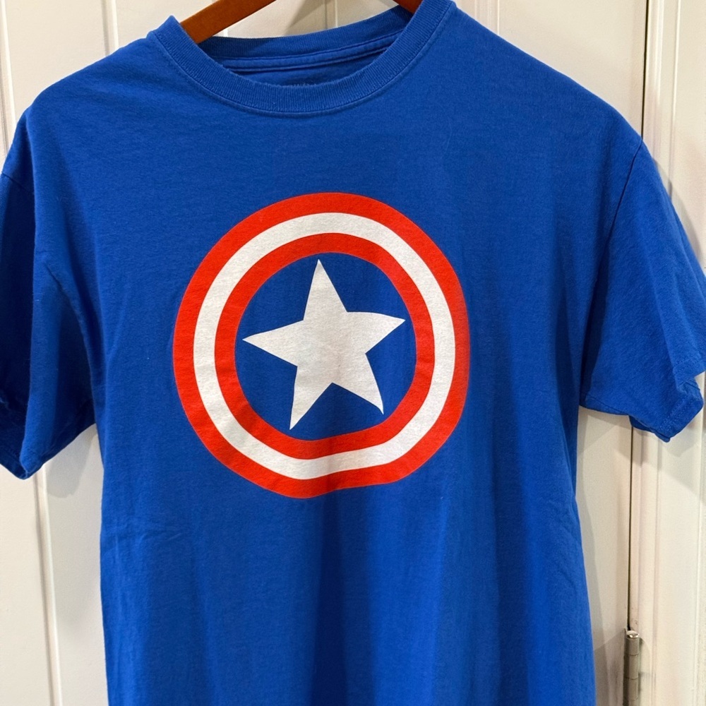 Marvel Comics Captain America Shield Blue Graphic T-Shirt Mens Medium